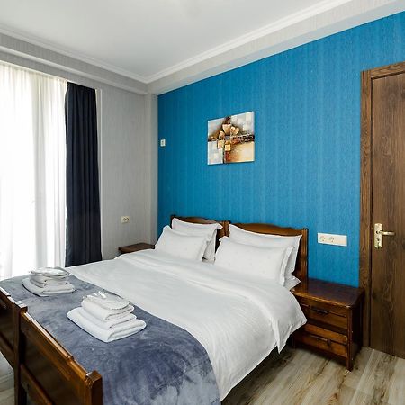 Big Family Guest House Tbilisi Ngoại thất bức ảnh