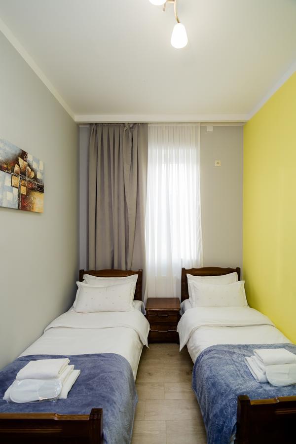 Big Family Guest House Tbilisi Ngoại thất bức ảnh