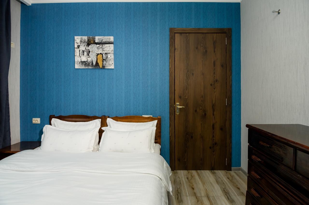 Big Family Guest House Tbilisi Ngoại thất bức ảnh