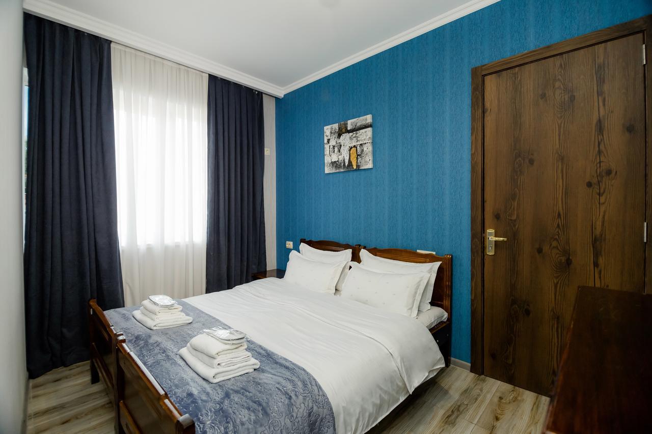 Big Family Guest House Tbilisi Ngoại thất bức ảnh
