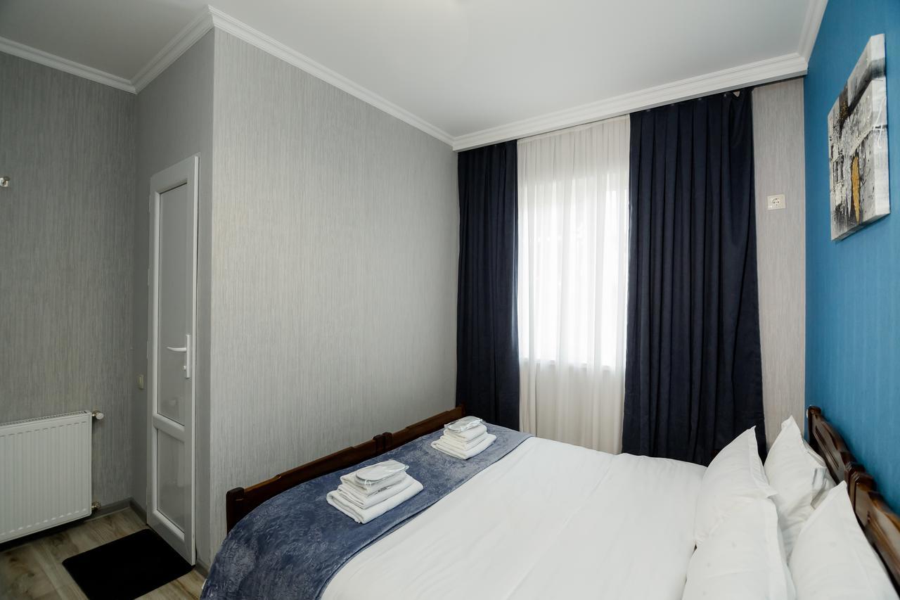 Big Family Guest House Tbilisi Ngoại thất bức ảnh