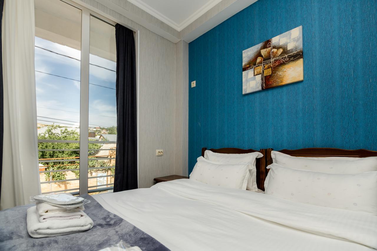 Big Family Guest House Tbilisi Ngoại thất bức ảnh