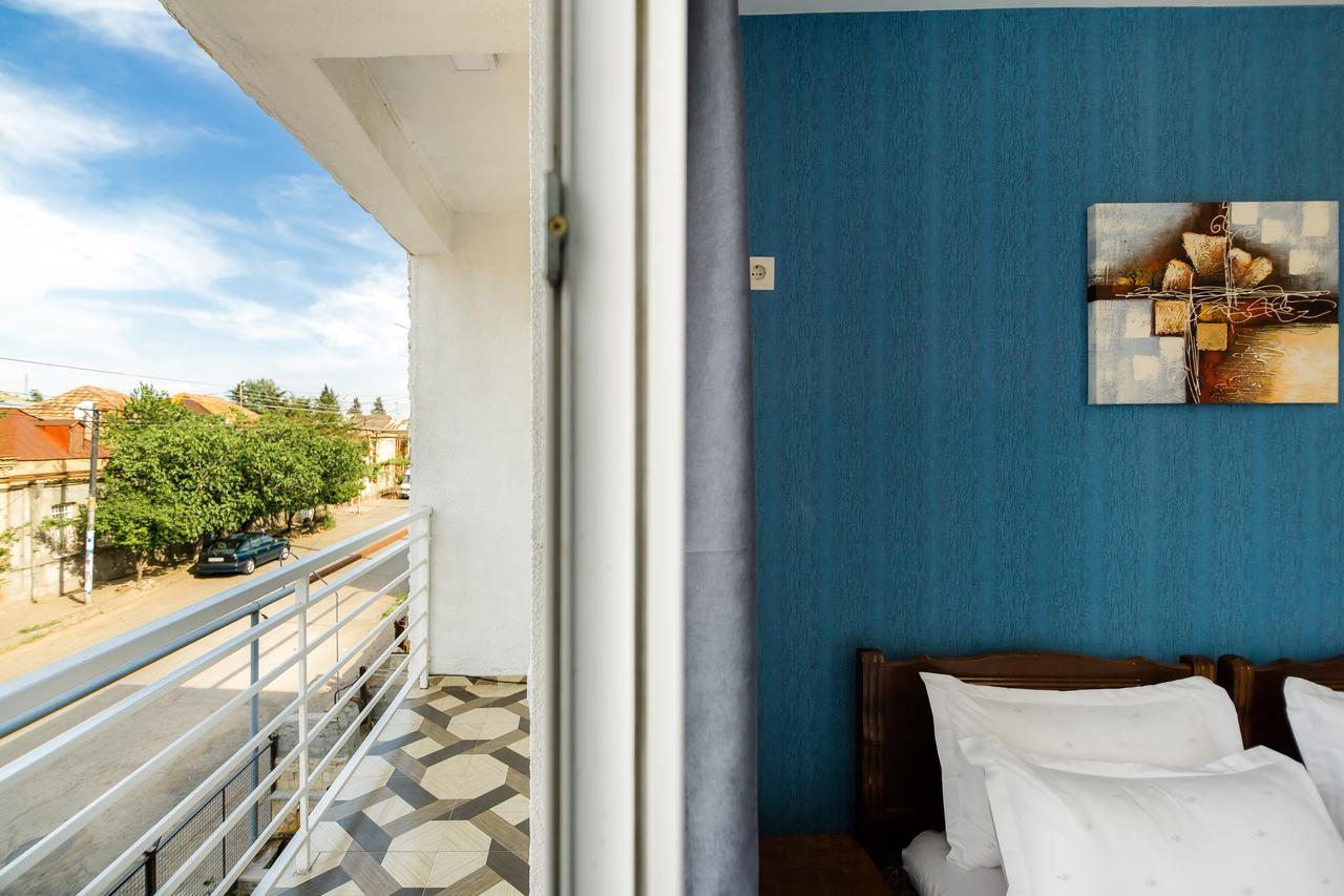 Big Family Guest House Tbilisi Ngoại thất bức ảnh