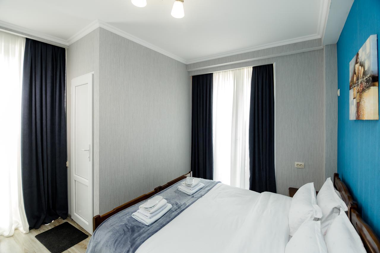 Big Family Guest House Tbilisi Ngoại thất bức ảnh