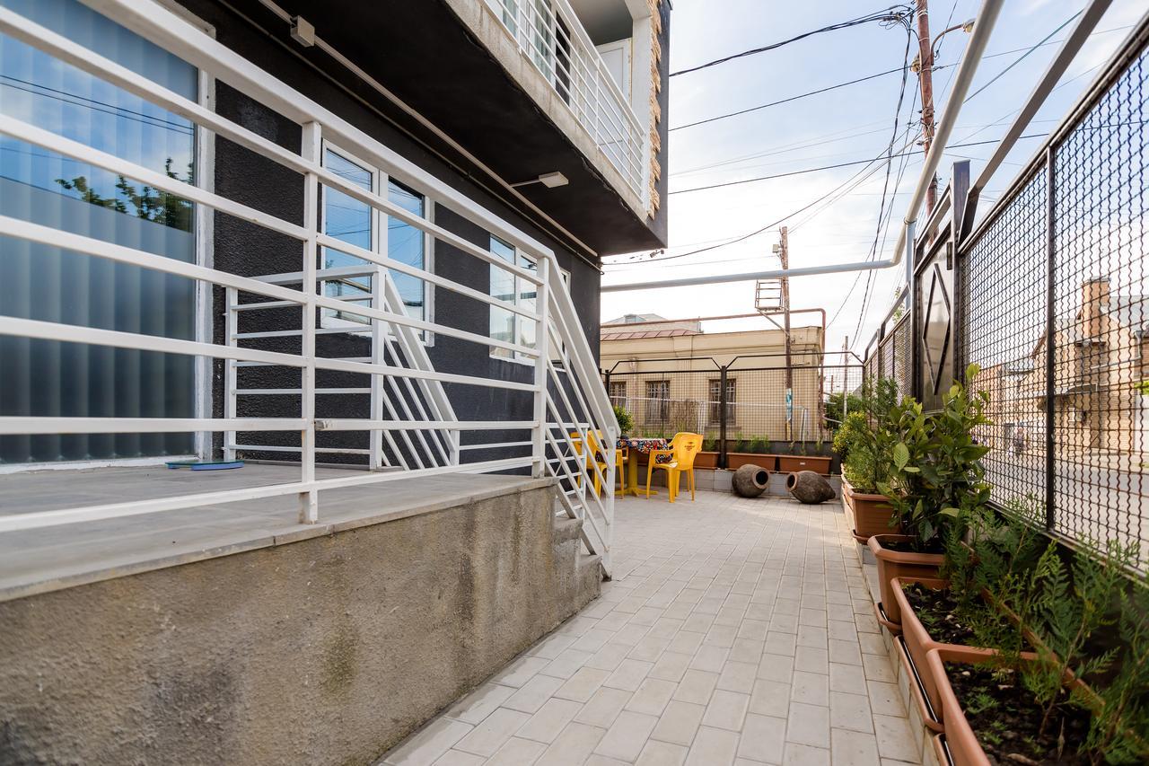 Big Family Guest House Tbilisi Ngoại thất bức ảnh